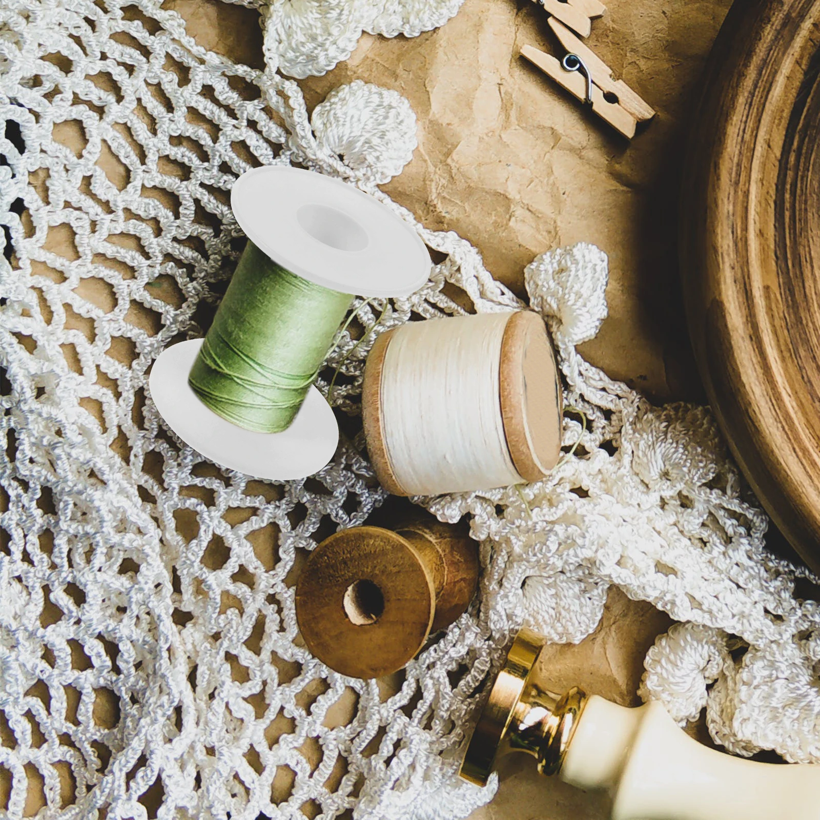 

10Pcs Compact Wearresistant Empty Spools Fine Workmanship Sewing Projects Bobbins for Sewing Machine Bobbins Thread Accessory