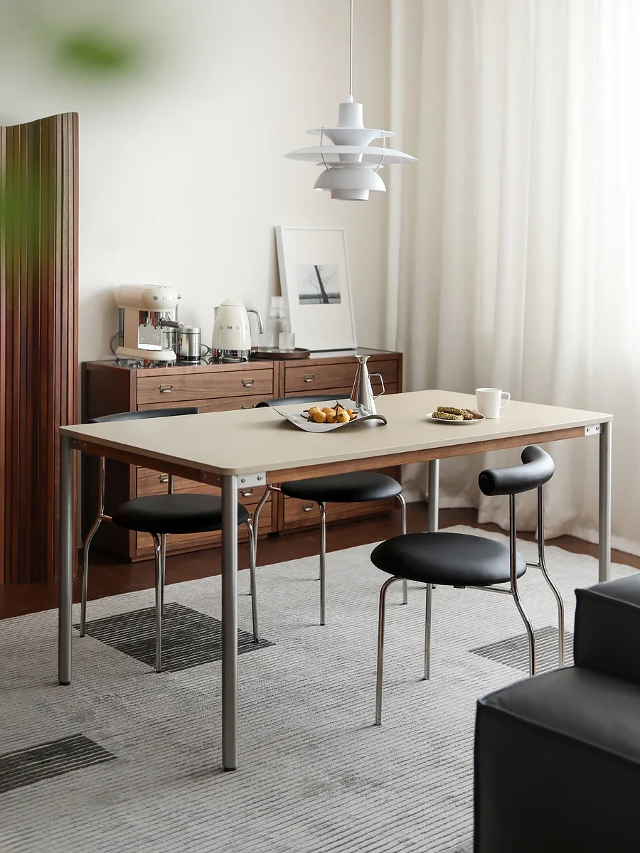 The product can be customized. Nordic retro rectangular metal western dining table