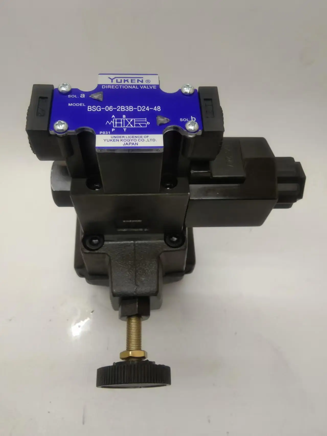 BSG-03-2B3B-D24-48 Electromagnetic Overflow Valve BSG BSG-03 BST-03 BSG-06 BSG-03 Solenoid Controlled Relief Valve OEM view 3