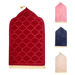 Soft Travel Prayer Rug Flannel Carpet Portable Worship Kneel Prayer Mat Embossing Floor Carpets for Muslim Ramadan Non-slip