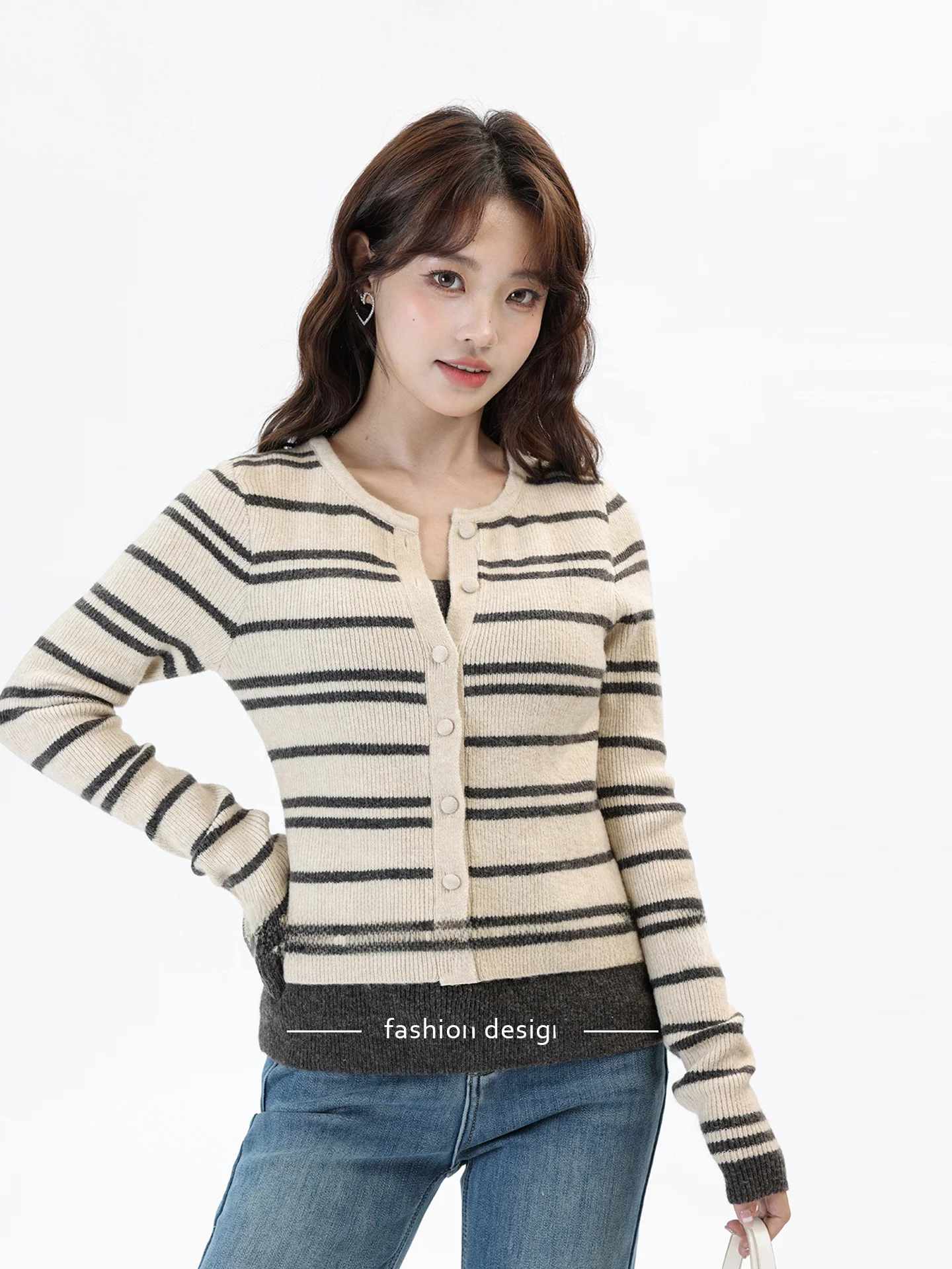 

Early Spring New Sle Versatile Korean V-ne Color Blo Striped Splice Knitted Sweater Slimming Base Layer Inner Wear