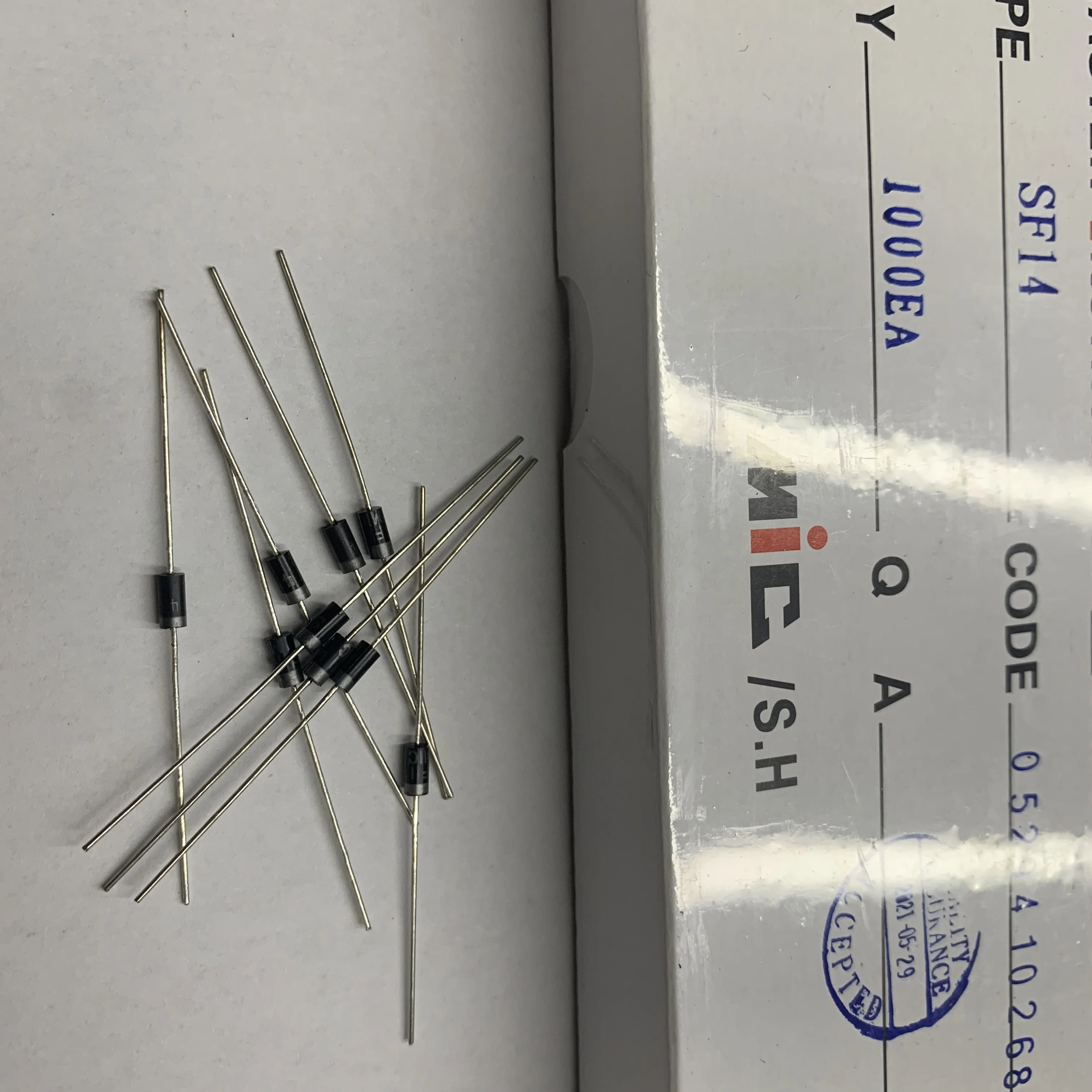 100pcs-1000pcs SF14 MIC In-Line Ultrafast pemulihan Diode DO41 Bulk Belt tersedia yang baru