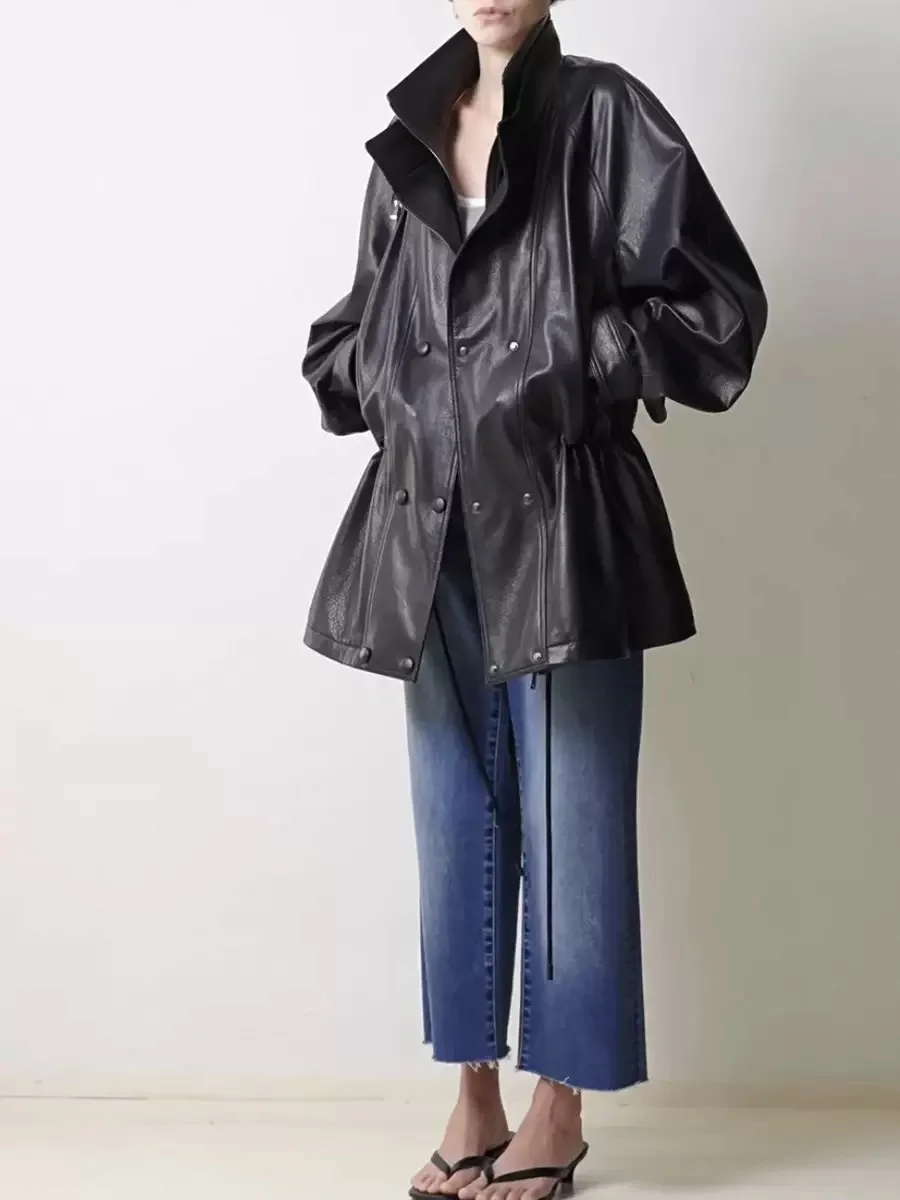 Giacca in pelle di pecora conciata alla moda per donna 2025 Nuovo colletto a doppio strato Vita pieghettata Cappotto lungo midi Giacca nera Dame