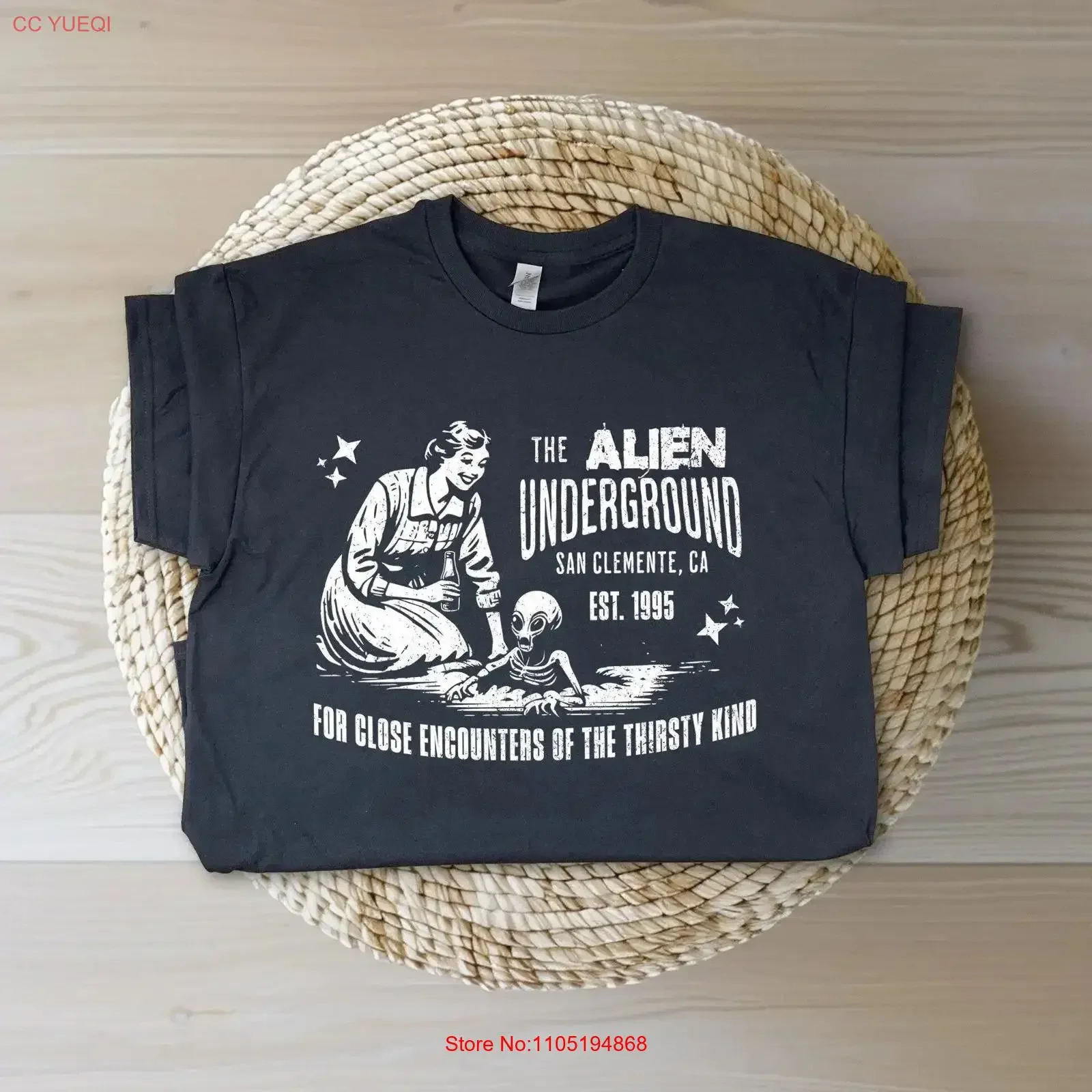 Bar de mergulho t camisa san clemente alienígena subterrâneo ufo porão retro ilustração estilo vintage lavado moda macia