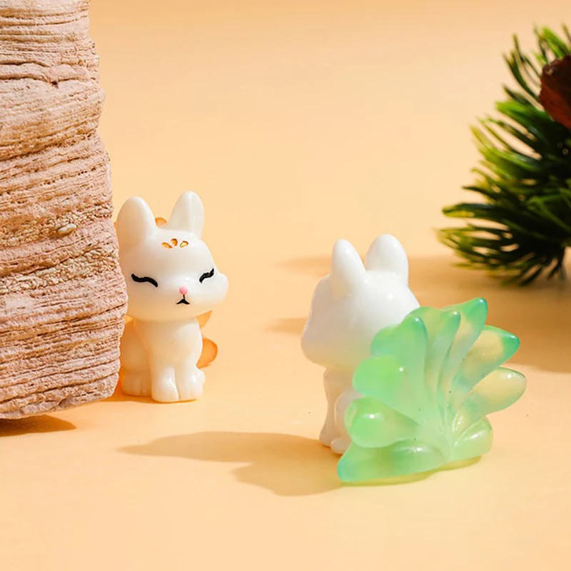 1Pcs Cartoon Luminous Fox Miniature Figurines Micro Landscape Decoration Creative DIY Home Decoration Accessories Gifts