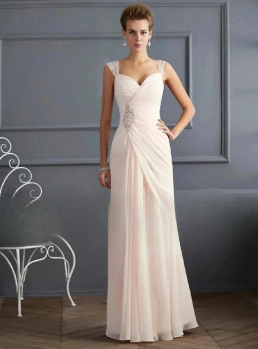 Light champagne sweetheart strap chiffon floor-length gown. Chest pleats flatter body shape, sheer draping fabric looks soft, si