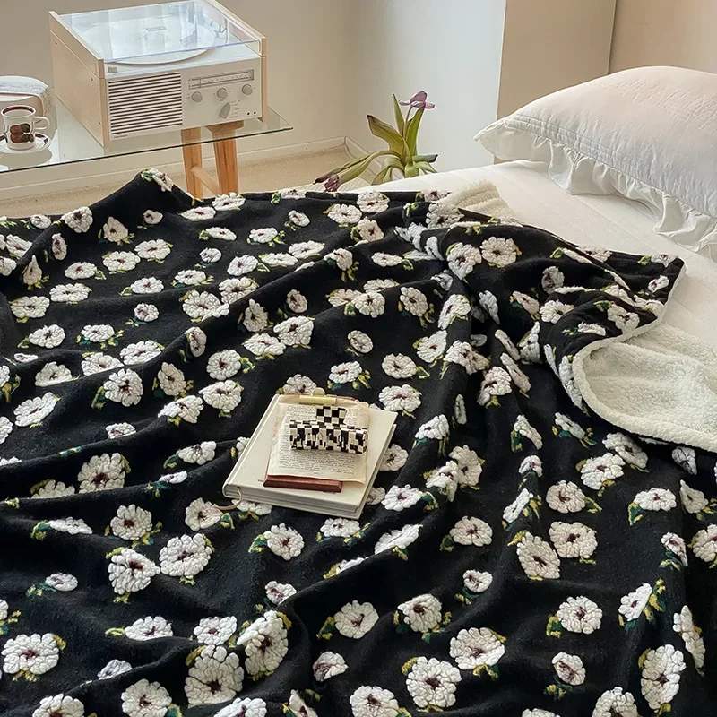 Retro Jacquard Cashmere Blended Cover Blanket Multifunctional Sofa Nap Blanket Thick Lambskin Blanket