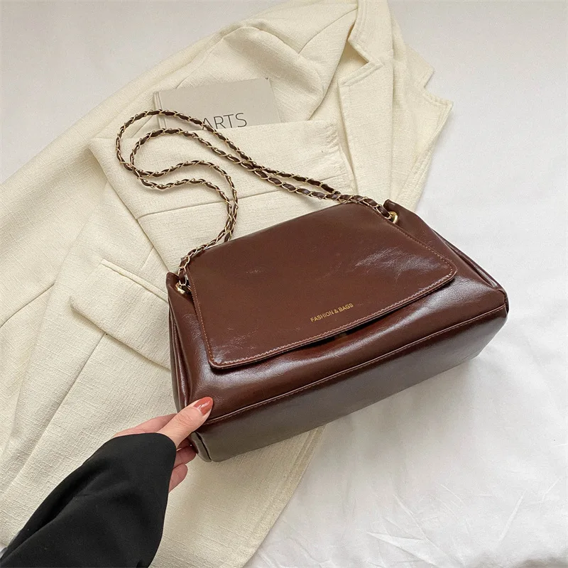 Ladies Senior Retro Large Capacity Tote Bag Girls Fashion Simple Commuter Shoulder Bag Leisure Pure Colour Retro Chain Crossbody