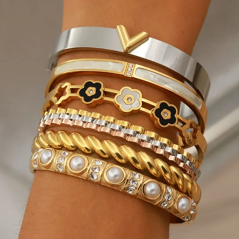 Stainless Steel Metal Flower Pearl Bangles&bracelets for Women Fashion Brand Jewelry Elegant Shell Letter V Bangles Accessories view 2