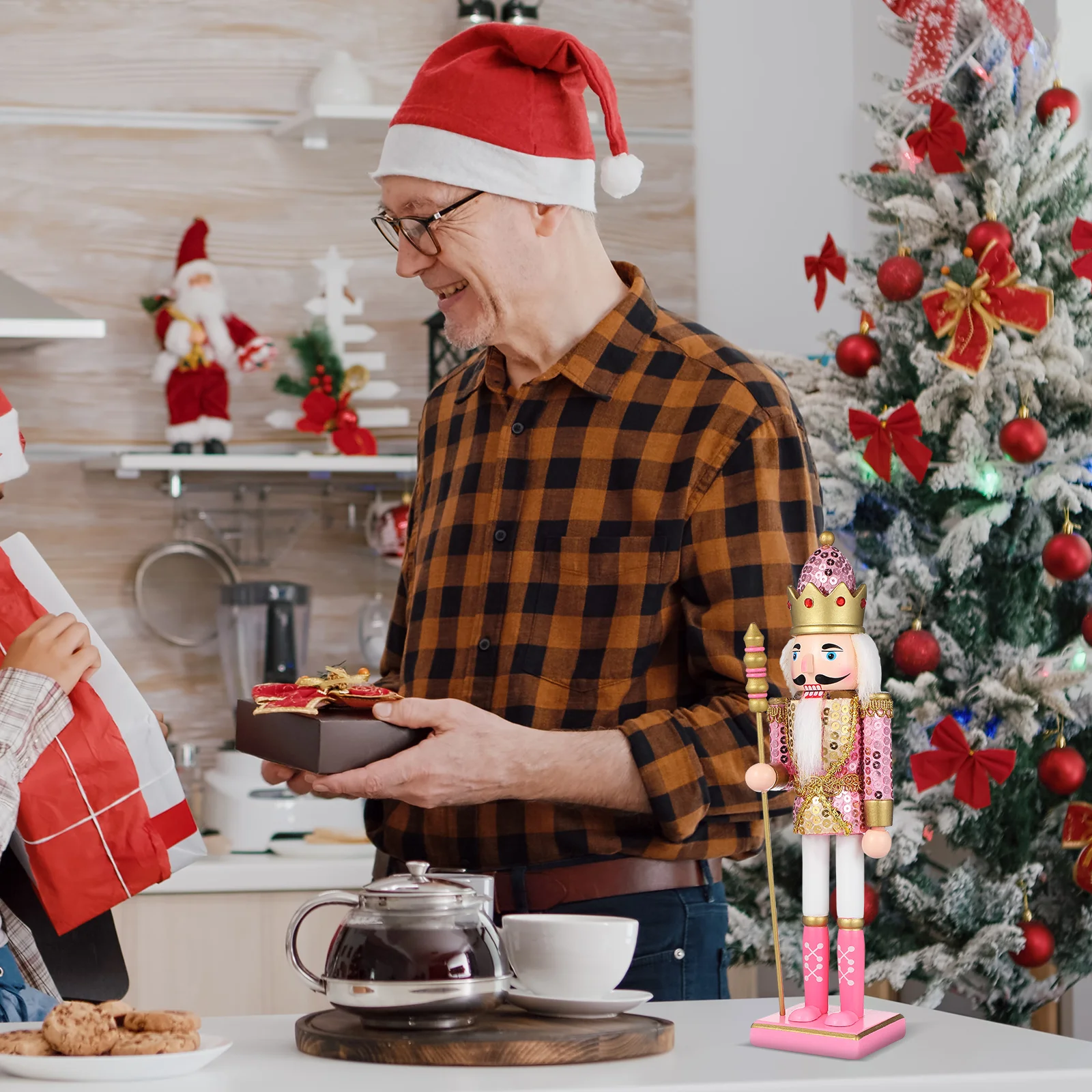 

Wooden Nutcracker Christmas Decoration Classic Painted Nutcracker Figure Stable Base Holiday Xmas Indoor Decor