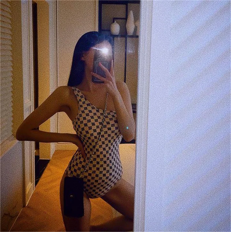 Damen-Bademode, 2024, Damen-Bikini, einteiliger bedruckter Badeanzug, rückenfrei, sexy One-Shoulder-Bademode mit heißen Quellen