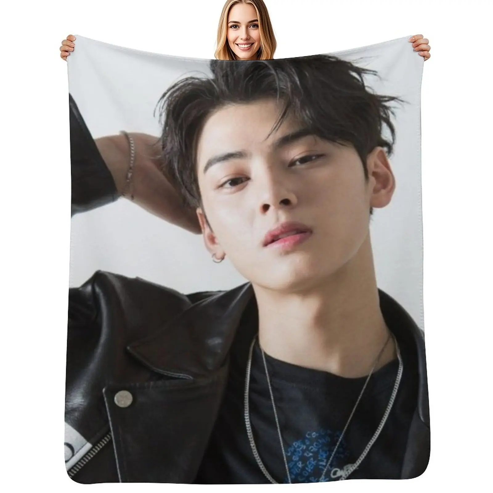 Astro Cha Eun-woo Throw Blanket Versatile Cozy Throw Blanket for All Occasions