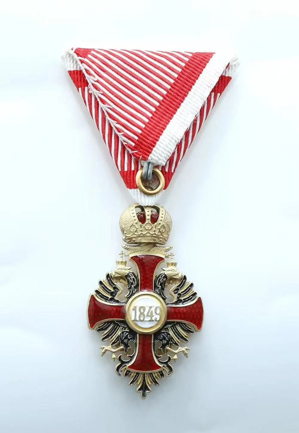 التاج الإمبراطوري النمساوي المجر ميريت كروس فرانز جوزيف الأول ميدالية ريبيلكا