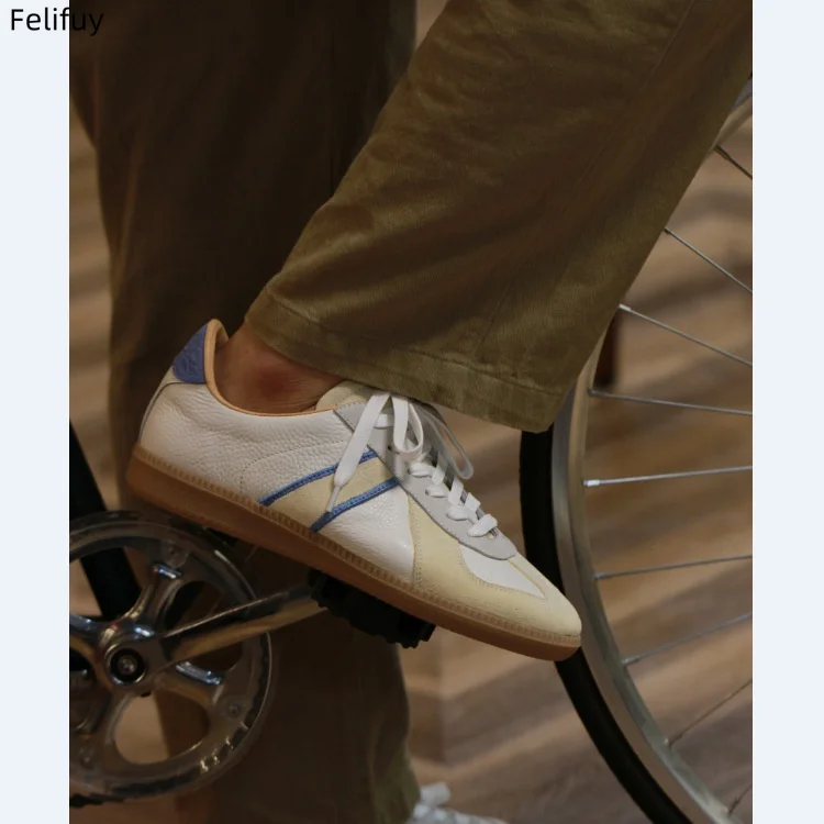 2026 Designer Men Sneakers Vintage White Real Leather Cowhide Casual Shoes Lace Up Coffee Flat Walking Shoes Luxury Men Trainers