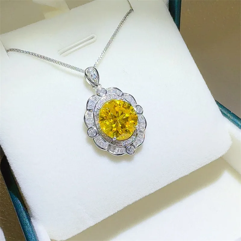Gorgeous Fire Luxury Yellow Diamond Pendant Necklace For Women 5ct Moissanite PT950 Platinum | Exquisite cut, bright and shining
