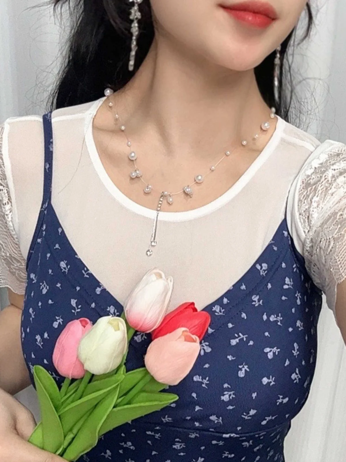 

Ice Silk Lace Camisole Top Women's Summer Short Sleeve T-Shirt Underwear Base Shirt Design Original round Neck Fit Body