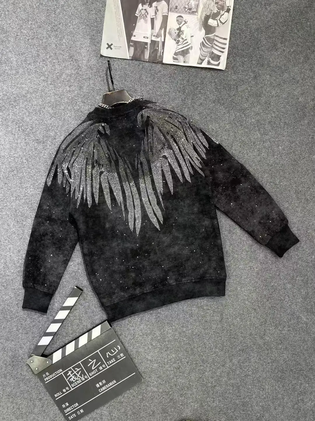 Fashion Trend Round Neck Long Sleeve Heavy Rhinestone Letter Sweatshirt Autumn New Thickened Warm Loose Casual Pullover Unisex