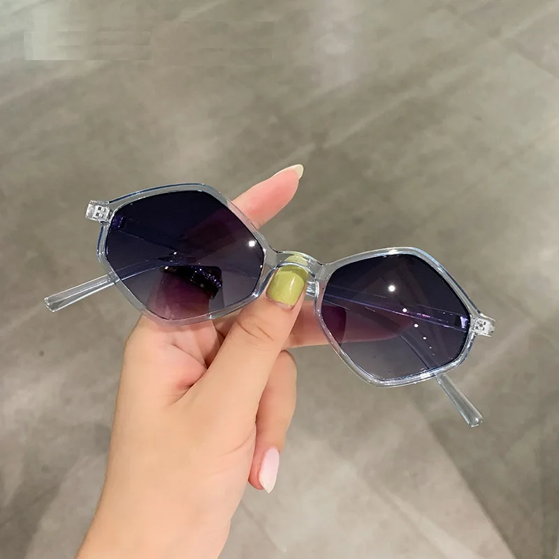 2024 Sunglasses Women Rhombus clear blue Sun glasses Irregular Vintage Small Frame Goggle Uv400 Ladies Oculos Gafas De Sol