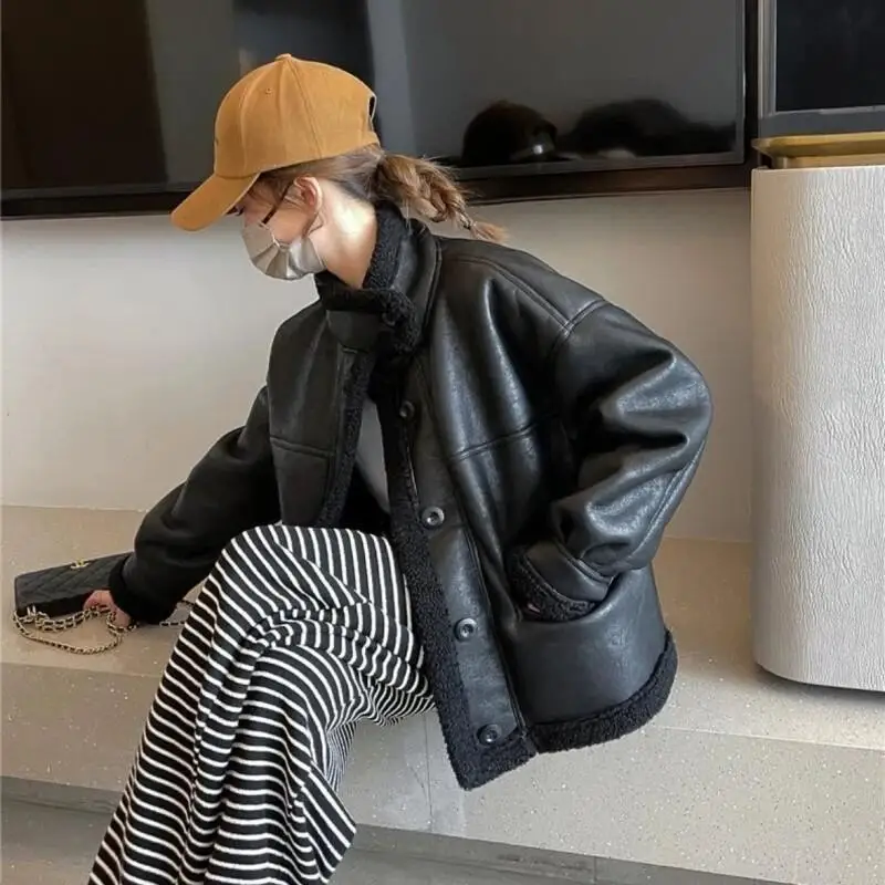 

Женская стеганая куртка, осенне-зимняя короткая куртка-парка из искусственного меха, кожаная парка, теплые толстые пальто, женские повседневные черные толстые топы в стиле ретро