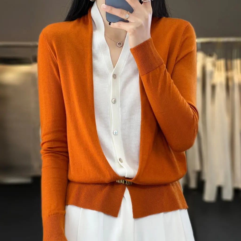

Women's V-neck Wool Cardigan Fake Two-Piece Early Spring Loose Thin Sweater Color Matching All-match Knitted Jacket