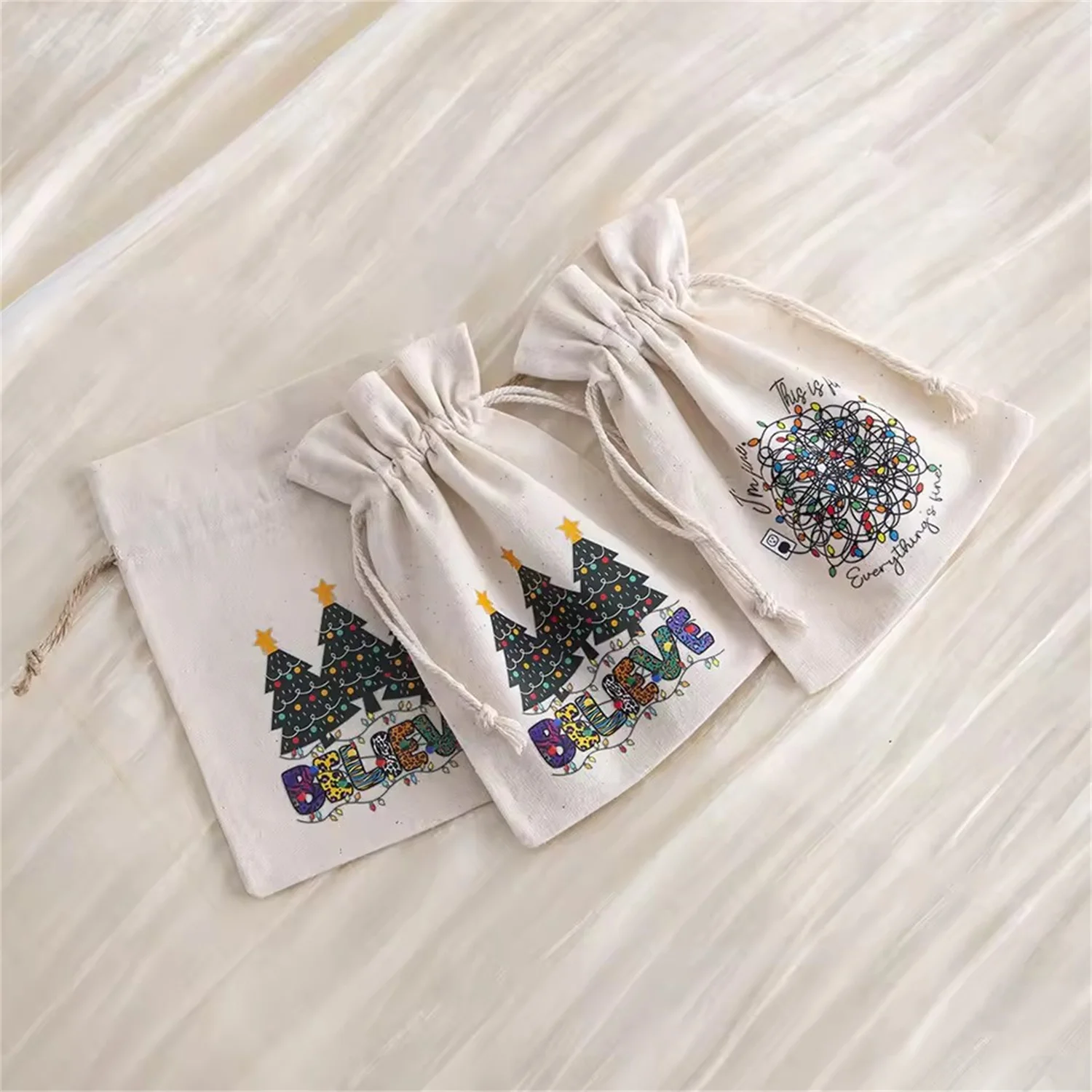 

100PCS Christmas Drawstring 8X10 CM 13x18CM Cotton Burlap Bag Pouches Party Women's Wedding Candy Shell Chocolate Gift Bags