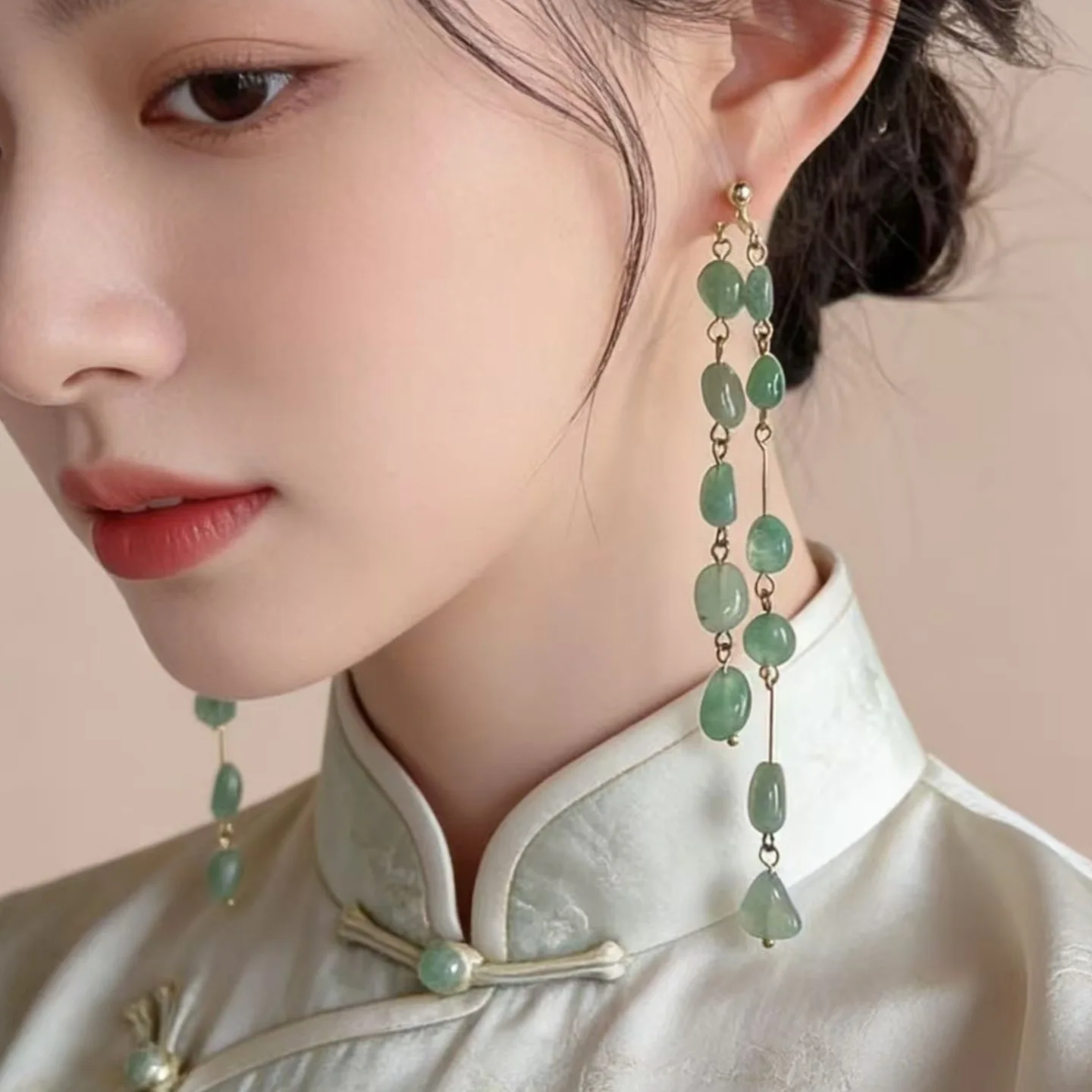 Green natural stone crystal rear hanging earrings Mori super fairy temperament long one two-wear earrings cheongsam earrings
