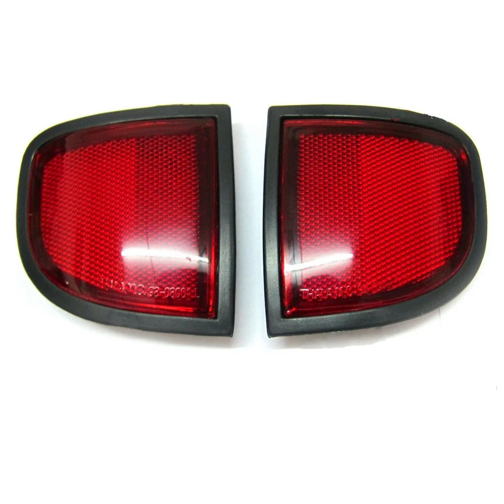 Rear bumper reflector for Mitsubishi L200 2005 2006 2007 2008 2009 2010 2011 2012 2013 2014
