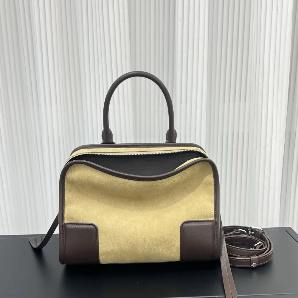 

Bowling Bag Cowhide Briefcase Large Capacity Hand-held Underarm Commuter Women's Loose and Casual Fashionable and Versatile