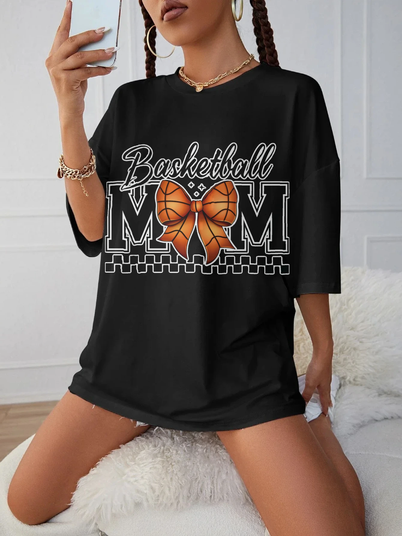 

BasketballMama-Bow-Checkered Maternity Loose Fit Black Round Neck T-Shirt Comfortable Women's Winter Wear for Late Pregnancy