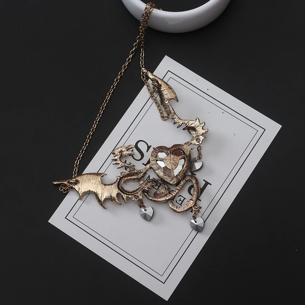 Dragon Choker Necklaces For Women fashion Vintage Punk Necklace Antique Gold Ancient Dragon Pendants Heart Shape Gothic Jewelry