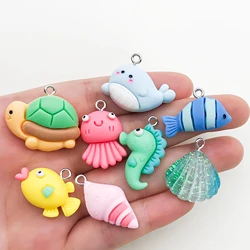 8 pezzi di ciondoli a forma di pesce, tartaruga, conchiglia in resina colorata, piccolo ciondolo per accessori per la creazione di gioielli fatti a mano fai-da-te