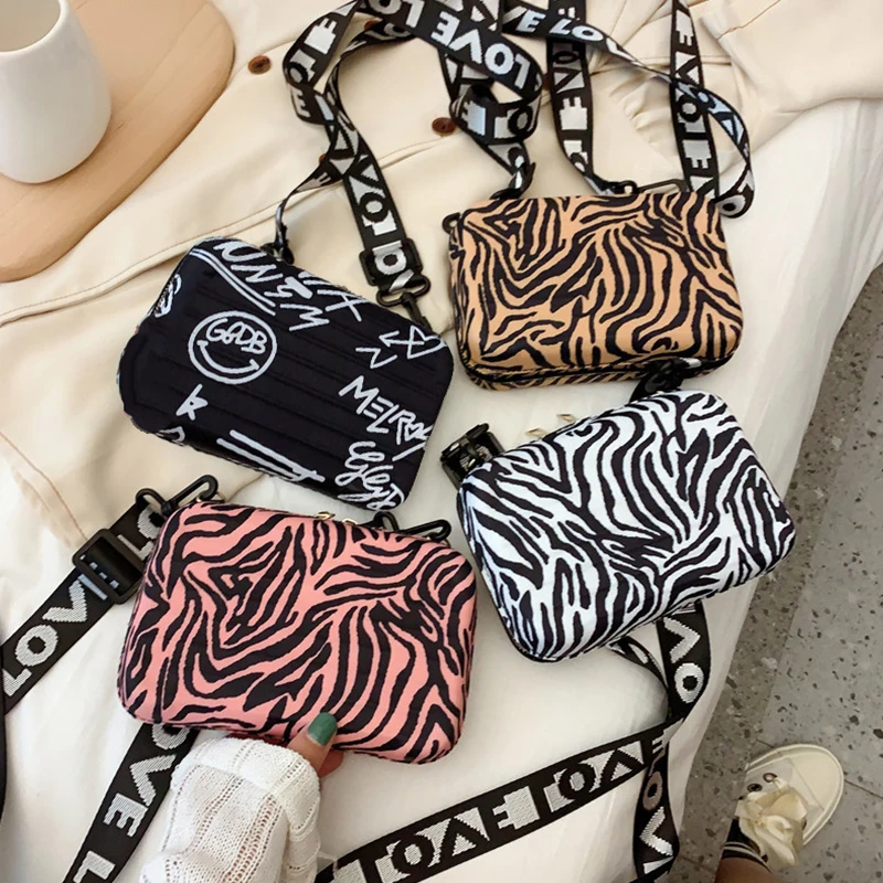 Fashion Mini Women Shoulder Bag Letter Zipper Pures Printed Crossbody Casual Phone Bag