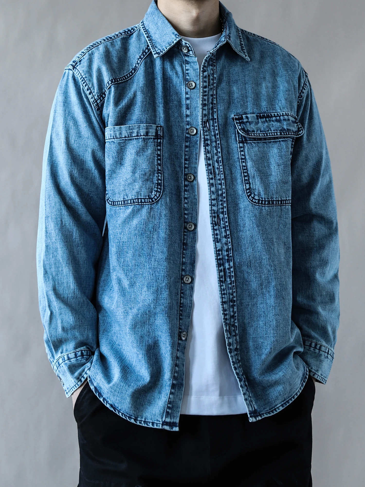 

Мужская повседневная джинсовая рубашка с длинным рукавом, свободный кардиган с отложным воротником, светло-голубой цвет, весна-осень, асимметричный крой