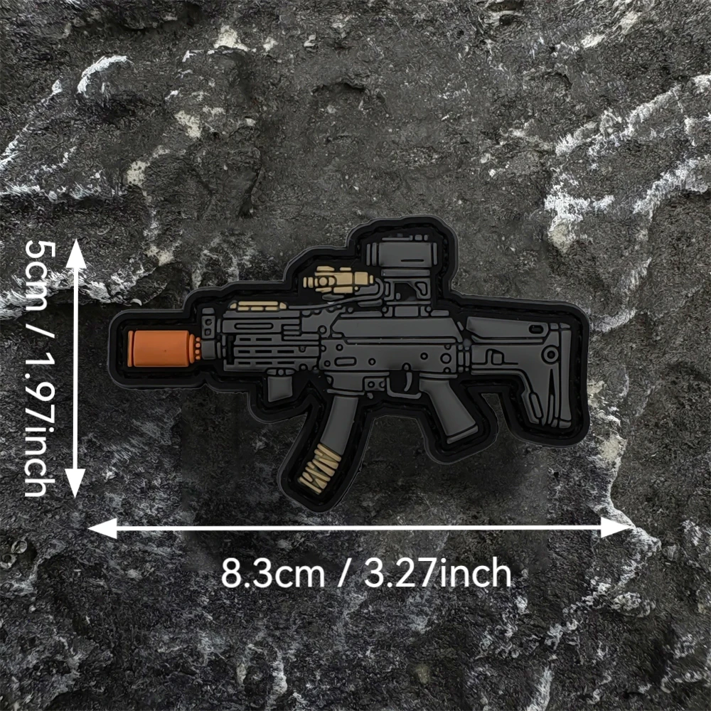 Un insignia de parche de PVC estampado con cierre de gancho y bucle en la parte posterior, adecuada para decorar bolsos, mochilas, chalecos y ropa.