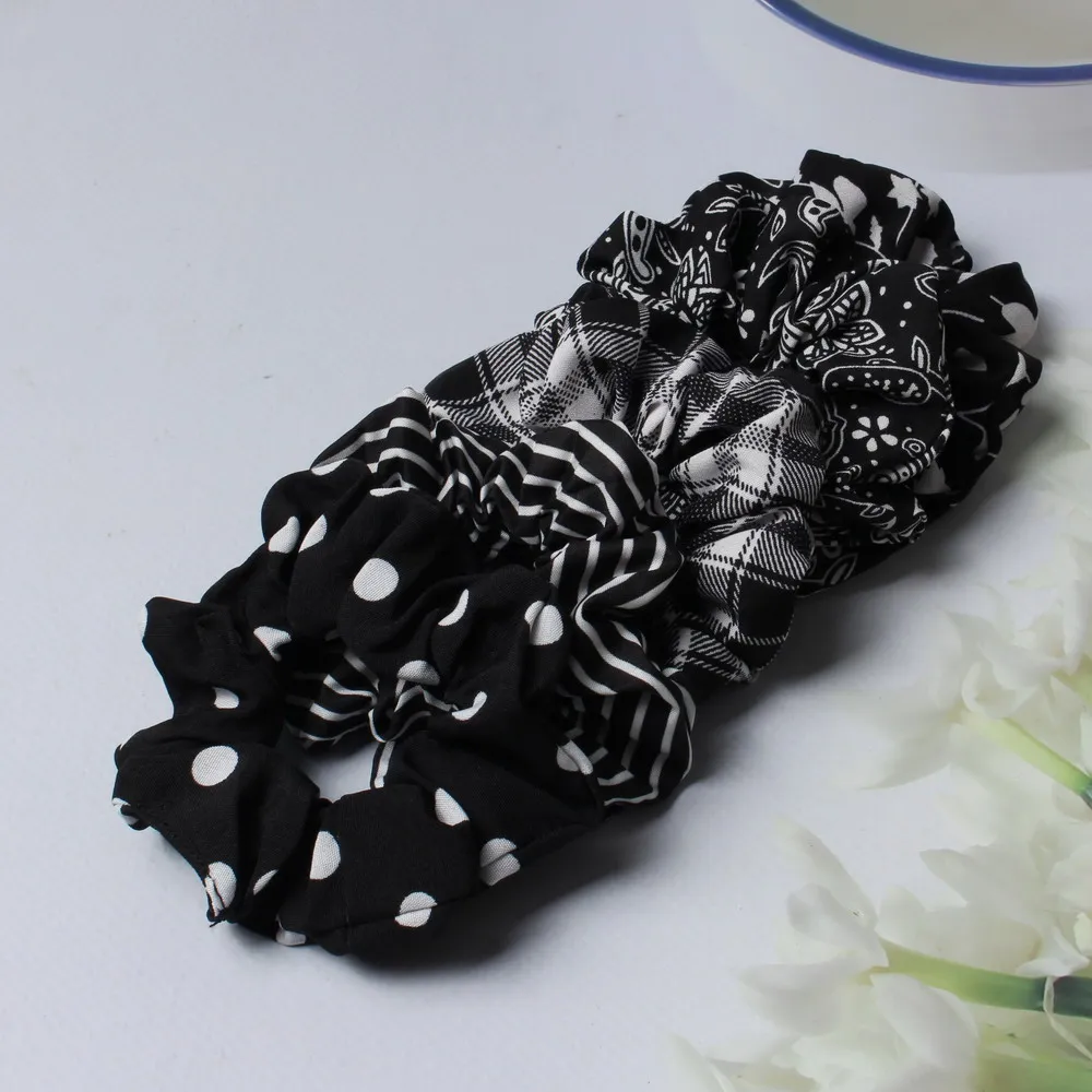 5er-Pack Polka Dots Haargummis, gestreifte Haarbänder, Scrunchies, Haargummis, Zopfbänder, Stoffbänder für Mädchen und Frauen – Detail 9