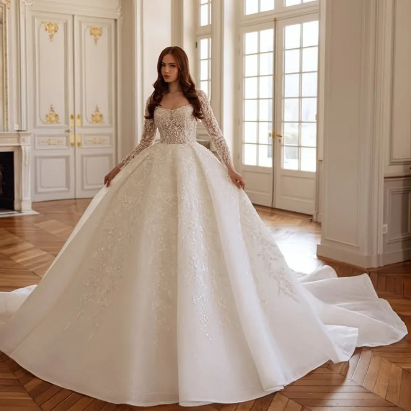 

Customized white Royal Wedding Dresses Long tail Lace applique Tull Lace crystal beads Made Robe De
