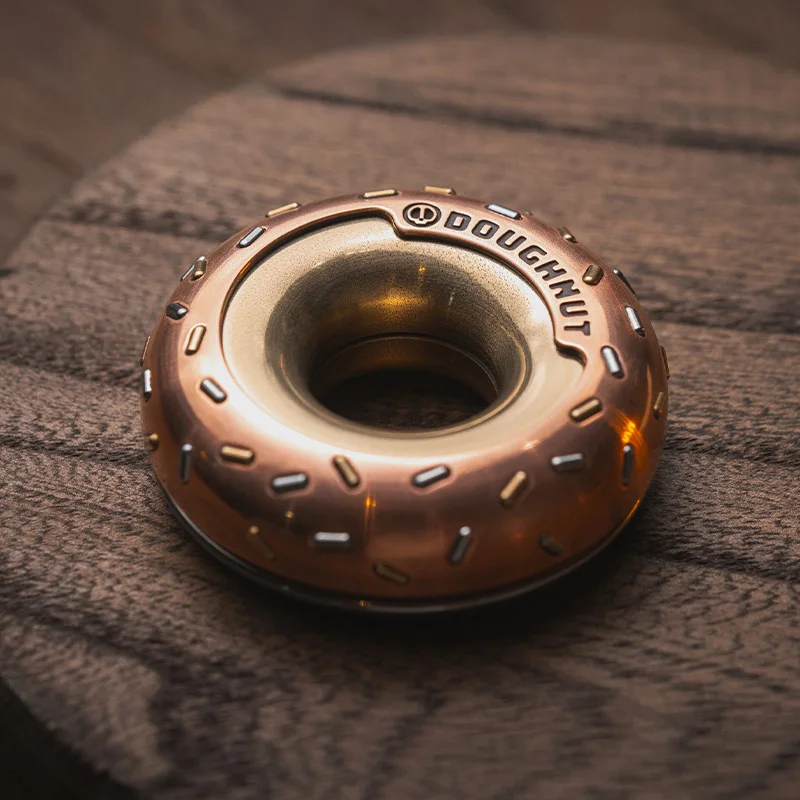 LAUTIE EDC X URBAN EDC Co-Brand « Donut » Fidget Spinner Métal Fidget Spinner Fidget Anti-Stress Jouet
