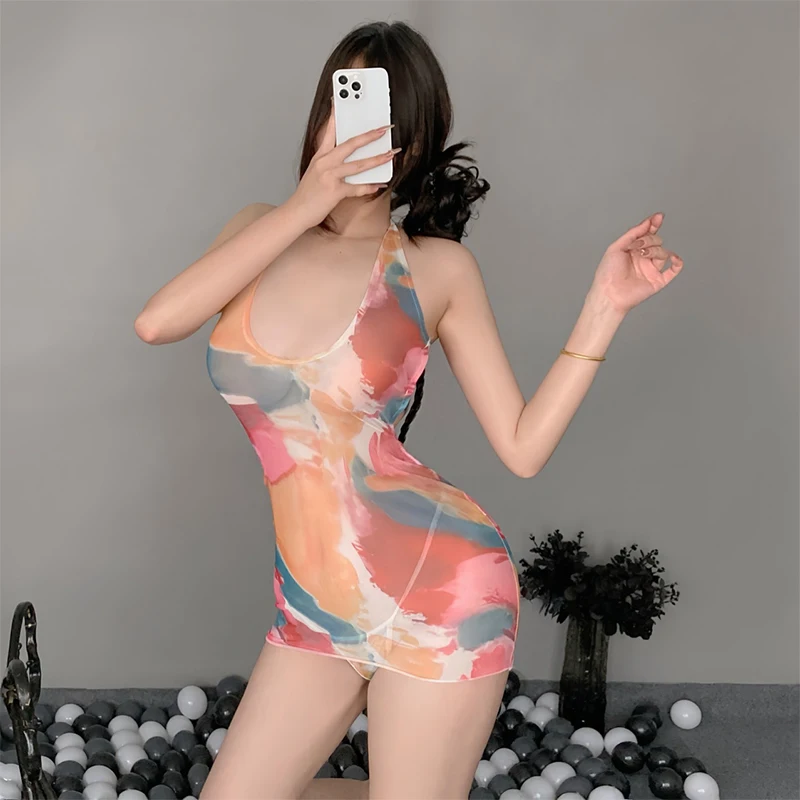 

Женская летняя ночная рубашка с открытой спиной и цветочным принтом