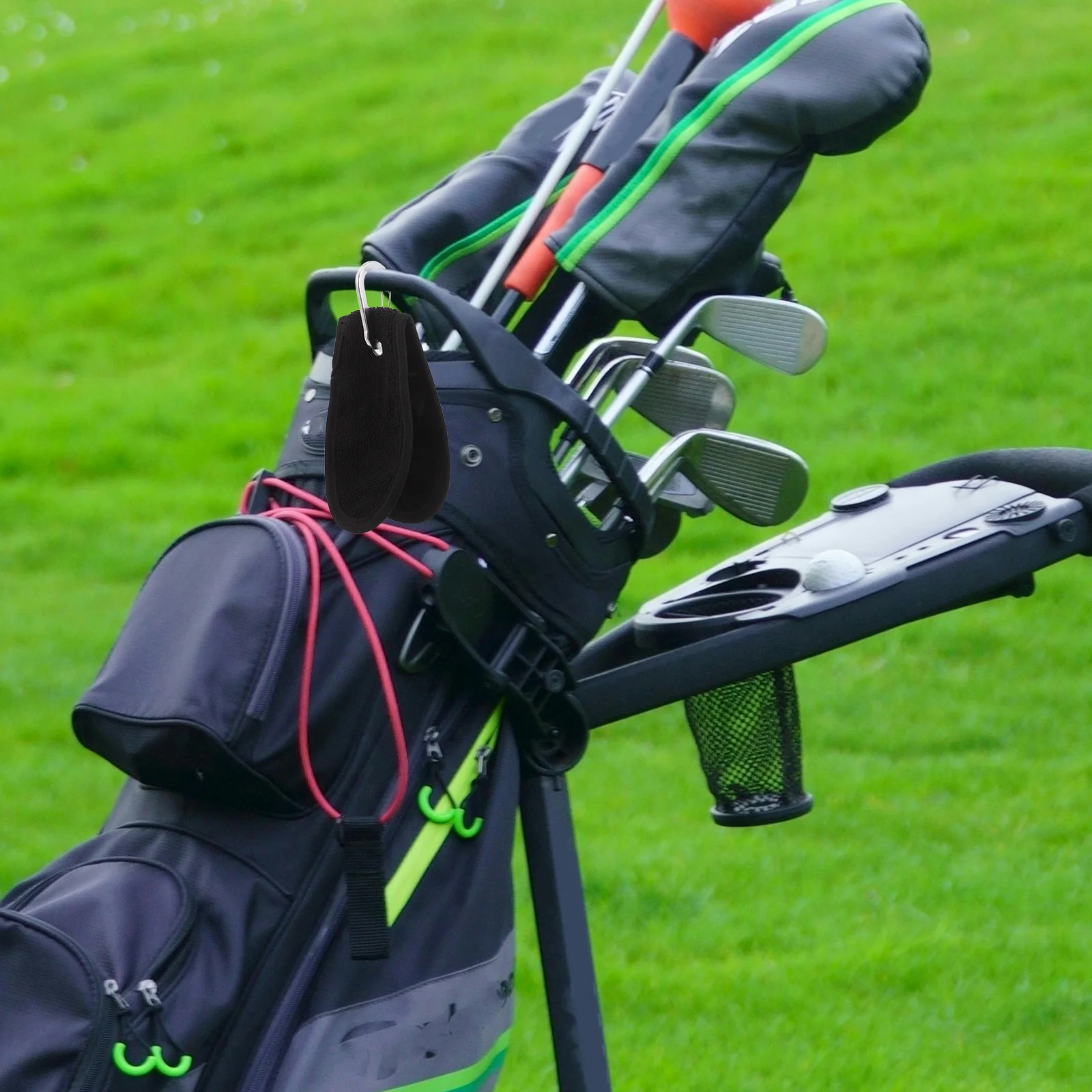 منشفة جولف سوداء محمولة ومفيدة ومتعددة الاستخدامات لنوادي كرات الجولف وغيرها من المعدات الرياضية وأساسيات لاعبي الجولف #5