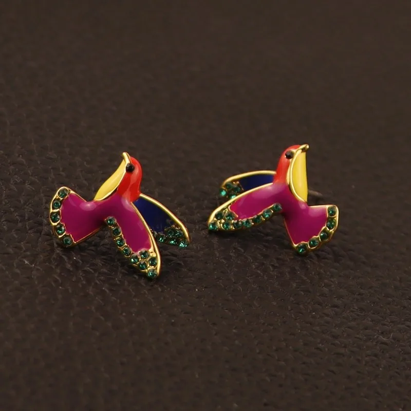 

European and American Jewelry New Raspberry Red Color Funny Enamel Fly Bird Earrings Retro High-end Niche Earrings for Women