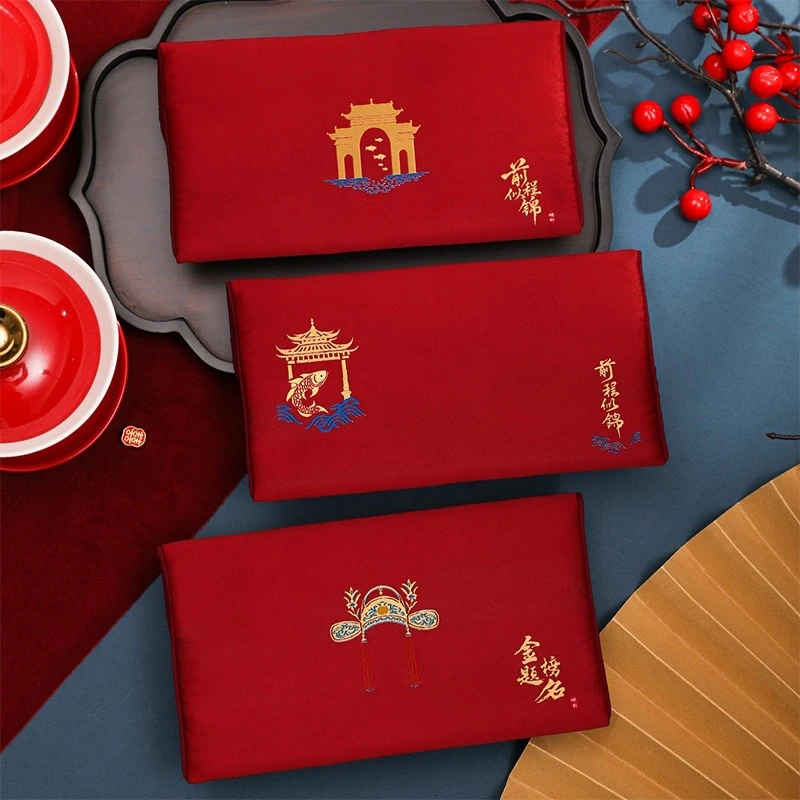 Exquisite Blessing Words Brocade Red Envelop Best Wishes Embroidery Hongbao Button Red Pockets Gifts for a Graduation Banquet