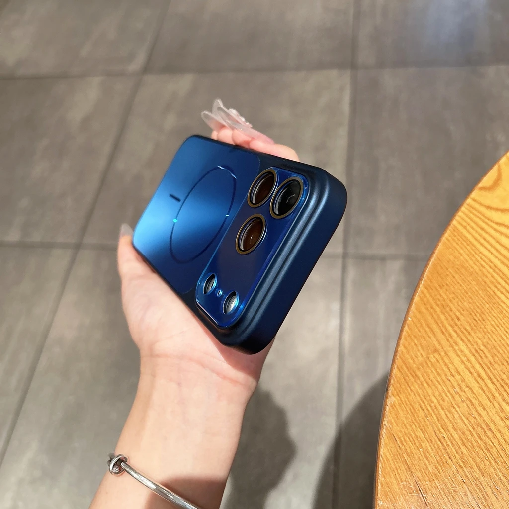 Coque de téléphone magnétique  - Camera Lens Protector avis et prix