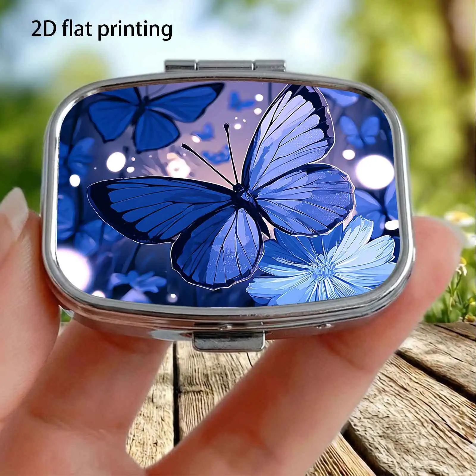 1Pc, Flat, Blue Neon Gradient Glitter Large Blue Butterfly Blue Floral Fantasy Light Spot Anime Style Pattern, Square Two-Compartment Small Pill Box, Portable Medicine Storage, Small Jewelry Storage, Suitable for Handbags or Travel, Holiday Gifts, Souvenirs, Prizes, Small Gifts, Suitable for Personal Use or as an Exquisite Gift