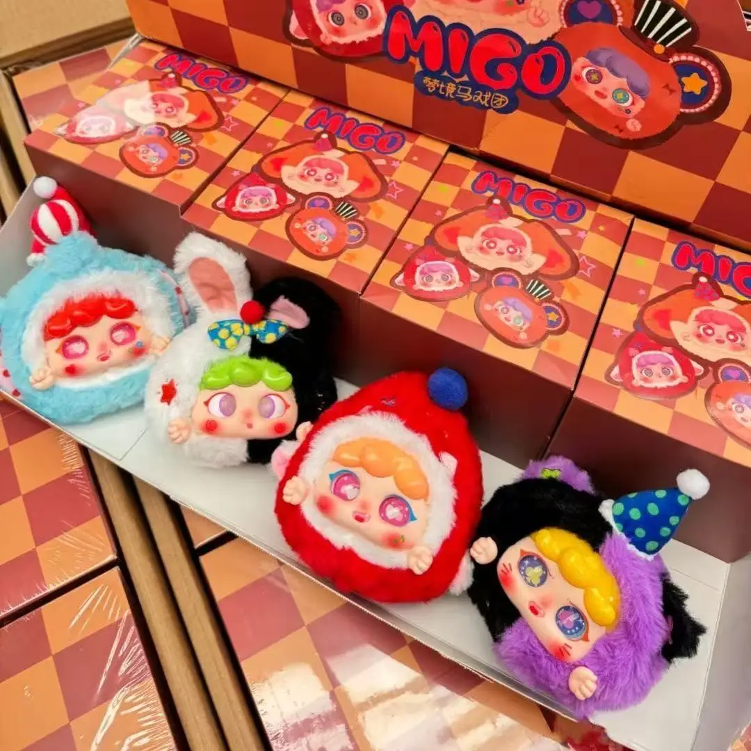 กล่องสุ่มของเล่นเด็ก 3 รุ่น ของแท้ กล่องสุ่ม PVC สุดฮิต กระเป๋าสุ่ม ตุ๊กตา จี้ห้อย ของตกแต่ง กล่องนำโชค สร้างสรรค์