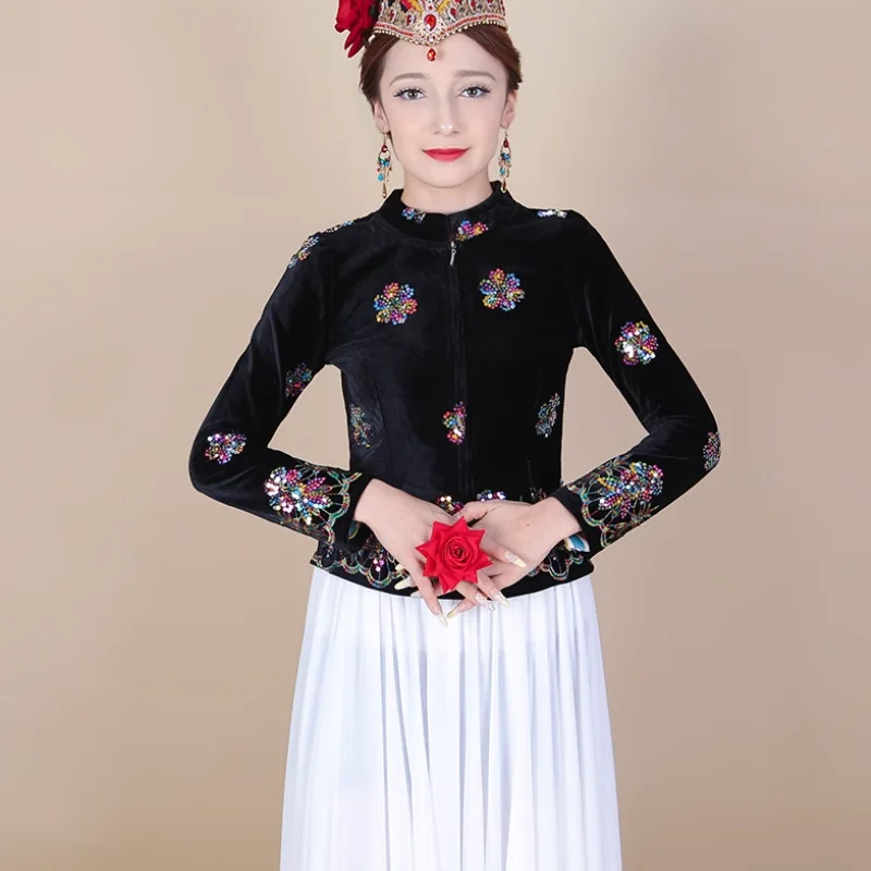 จีน Xinjiang กํามะหยี่สีทองฤดูใบไม้ร่วงและฤดูหนาวผู้หญิงเสื้อ Uyghur เครื่องแต่งกายเต้นรํา