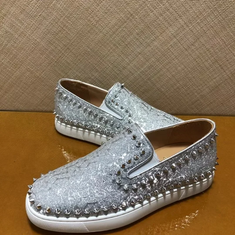 Luxury Brand Low Top Red Bottom Shoes For Men Trainers Driving Spiked Silver Glitter Genuine Leather Circle Rivets Flats Sneaker