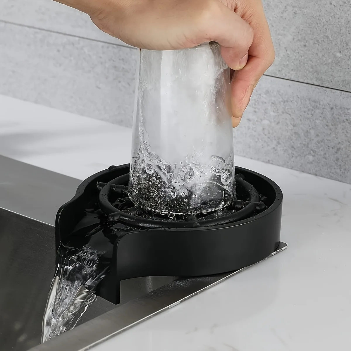 

One High-pressure Household Stainless Steel Automatic Push-button Cup Washer, A Coffee Shop Self-cleaning Faucet.