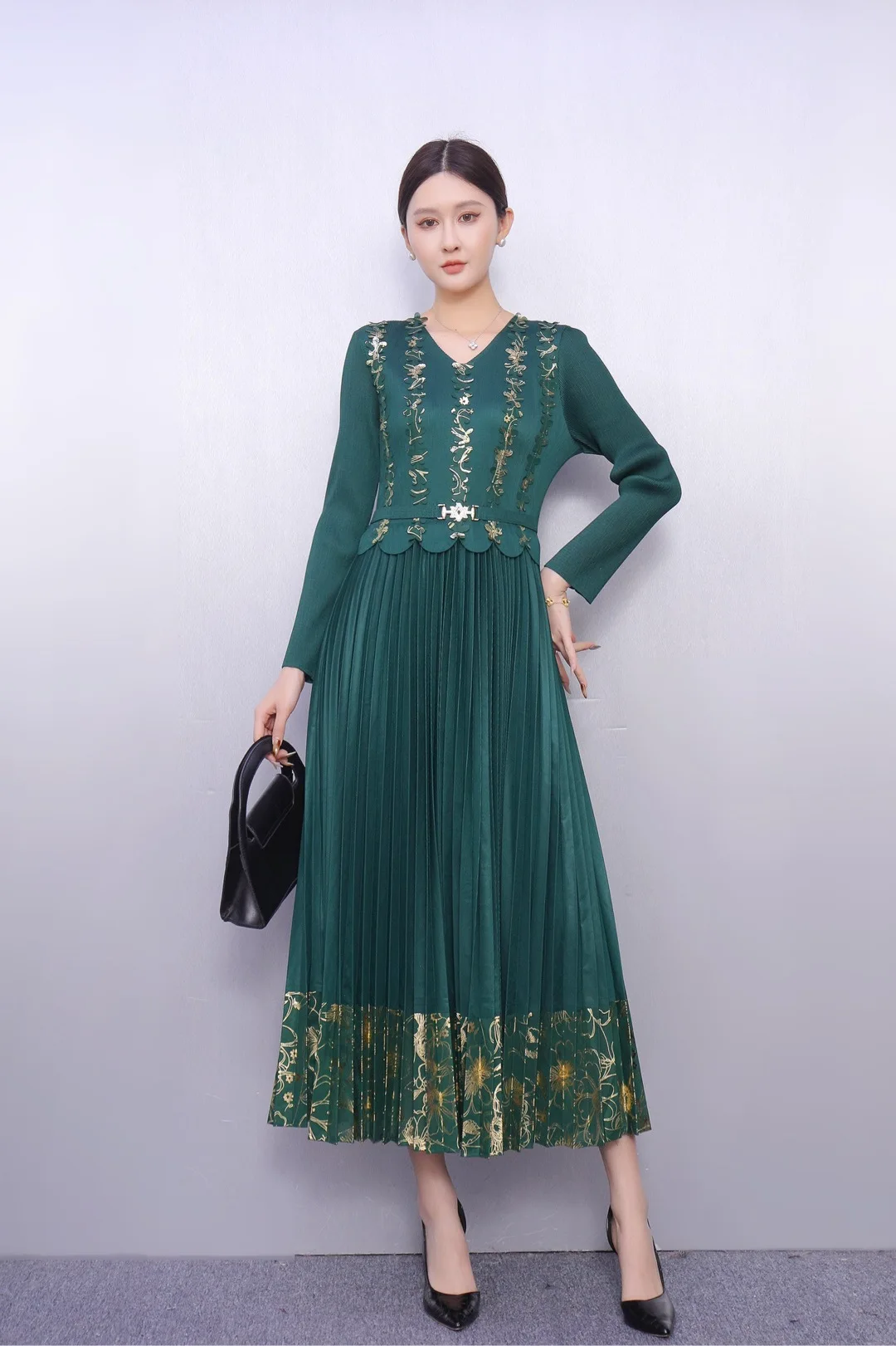 ミヤケプリーツドレスファッションブロンズウエスト細見え気質エレガントレディースドレス2025秋冬新作