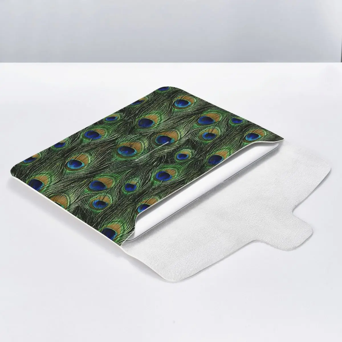Peacock Feathers PU Leather Horizontal Laptop Sleeve Shockproof Soft Lining Notebook Case 13 Inch