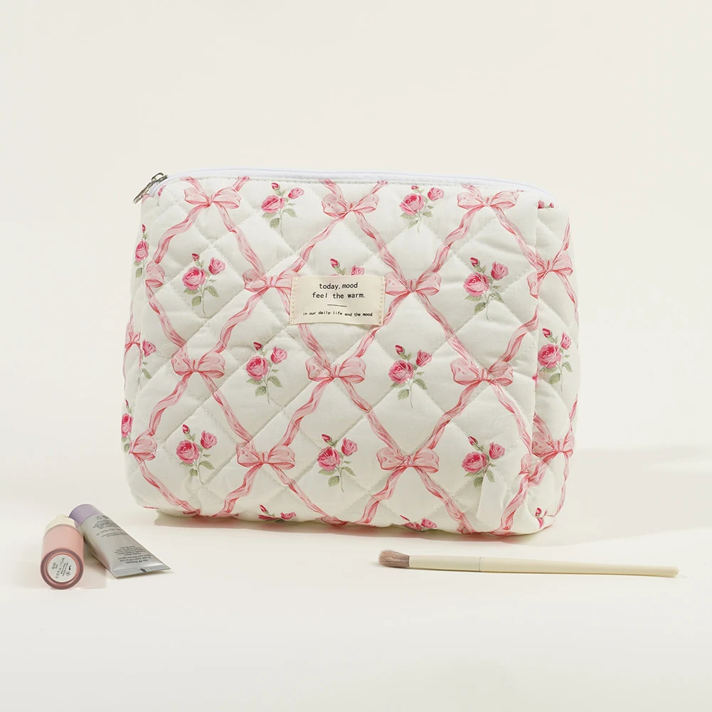 

Набор из 3 косметичек: стеганая косметичка с цветочным принтом, большая вместимость, портативная, эстетичная, хлопковая, для путешествий и отпуска